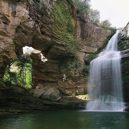 Can Vila روبيت المظهر الخارجي الصورة
